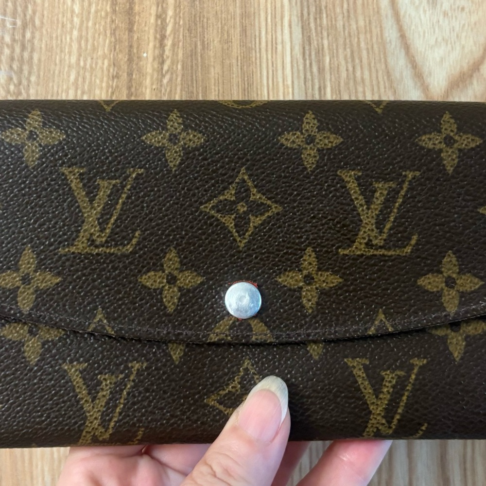 Auth Louis Vuitton Portefeuille Emily long bifold snap wallet - Picture 2 of 15
